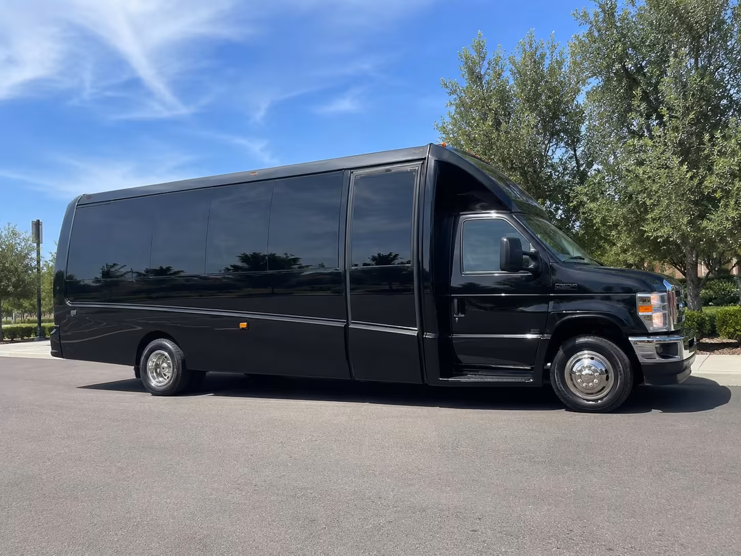 san francisco minibus rentals to sap center for sharks games